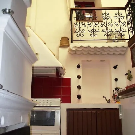 Holiday Kolivata, Alexandros, 31100, Greece بيت للعطل *