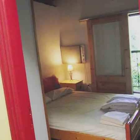 Holiday Kolivata, Alexandros, 31100, Greece بيت للعطل *